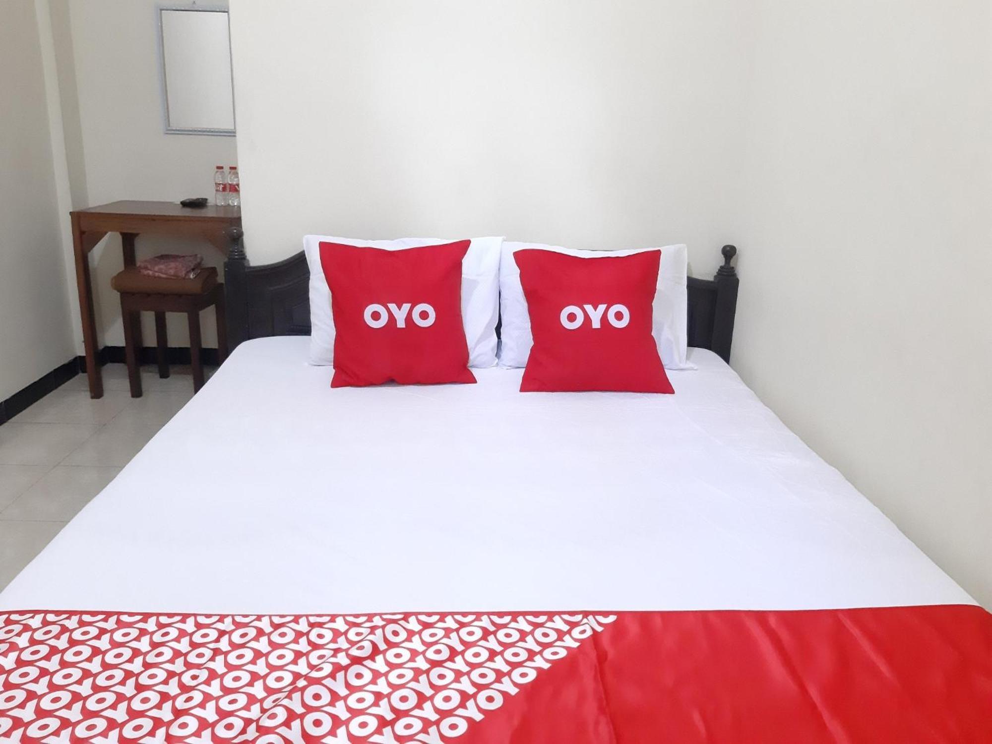 Oyo 2826 Panderman Residence Blitar Eksteriør billede