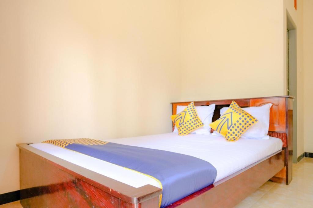 Oyo 2826 Panderman Residence Blitar Eksteriør billede